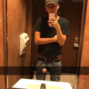 Meet your Posher, Ashton